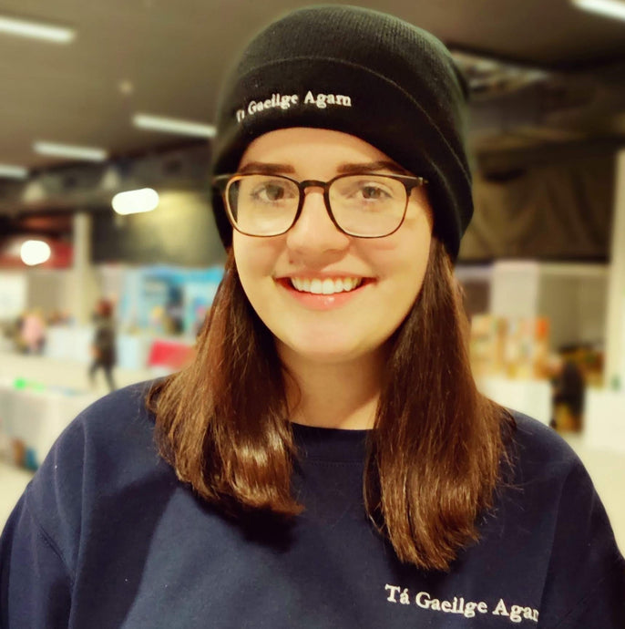 Hata Tá Gaeilge Agam DUBH